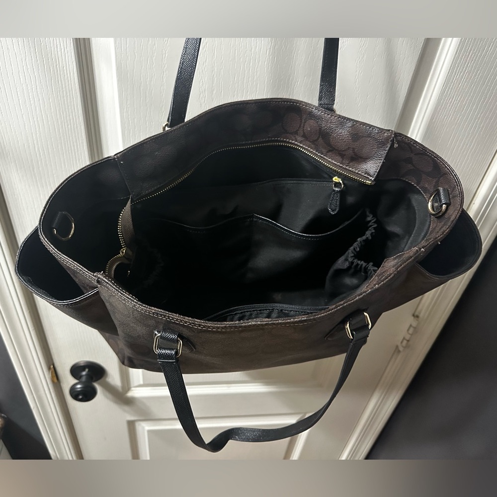Genuine Coach Large Diaper Bag - Picture 4 of 6